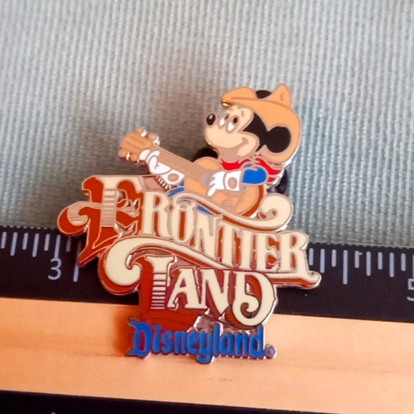 DISNEYLAND PIN FROM FRONTIER LAND🎸 - Picture 4 of 5